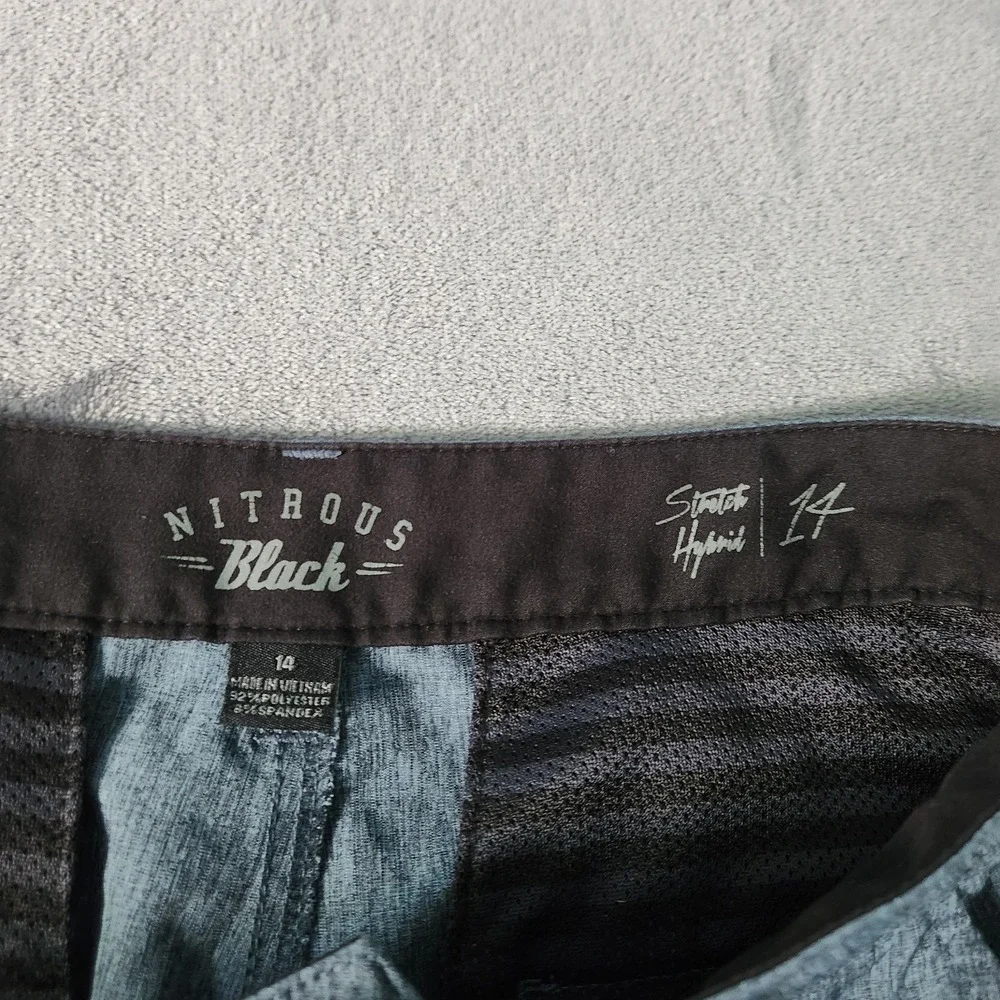 Nitrous Black Shorts Boys‎ Size 14 Stretch Hybrid Grey
